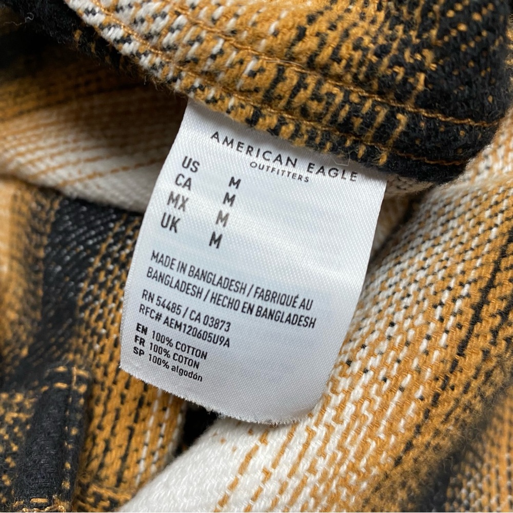 American Eagle Men’s Size Medium Plaid Button-Up Shirt in Gold and Black Fleece - Picture 10 of 11